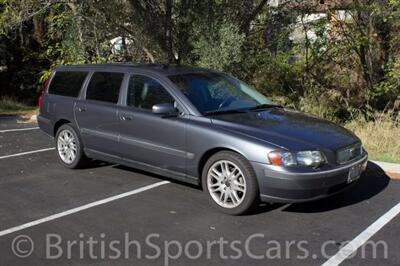 2004 Volvo V70 2.5T   - Photo 4 - San Luis Obispo, CA 93401