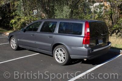 2004 Volvo V70 2.5T   - Photo 3 - San Luis Obispo, CA 93401