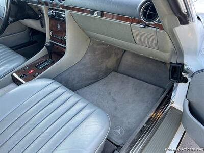 1989 Mercedes-Benz 560-Class 560 SL   - Photo 30 - San Luis Obispo, CA 93401