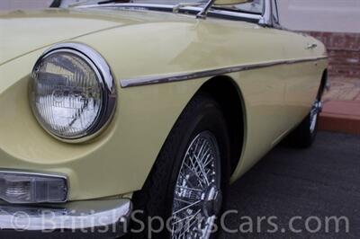 1967 MG MGB Roadster   - Photo 11 - San Luis Obispo, CA 93401