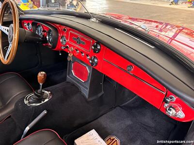 1964 MG MGB   - Photo 25 - San Luis Obispo, CA 93401