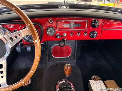1964 MG MGB   - Photo 24 - San Luis Obispo, CA 93401