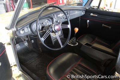 1967 MG MGB Coupe   - Photo 22 - San Luis Obispo, CA 93401