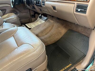 1996 Ford Bronco XL 2dr XL   - Photo 63 - San Luis Obispo, CA 93401