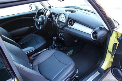 2011 MINI Cooper   - Photo 22 - San Luis Obispo, CA 93401