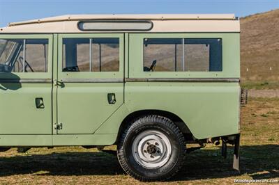 1967 Land Rover 109 Series IIA   - Photo 5 - San Luis Obispo, CA 93401