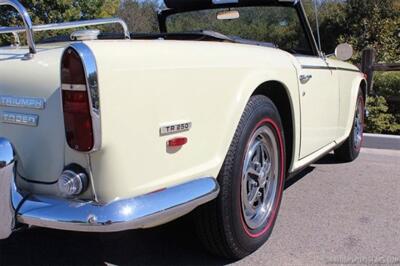 1968 Triumph TR250   - Photo 11 - San Luis Obispo, CA 93401