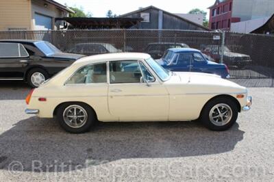 1972 MG MGB-GT   - Photo 2 - San Luis Obispo, CA 93401