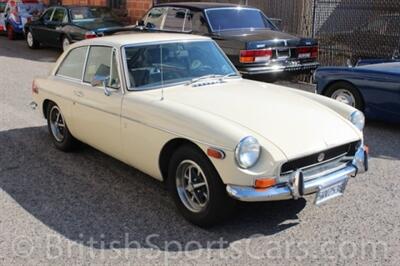 1972 MG MGB-GT   - Photo 1 - San Luis Obispo, CA 93401