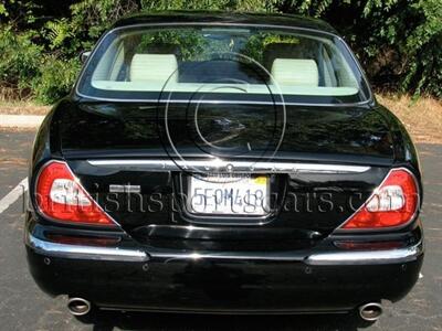 2004 Jaguar XJ 8   - Photo 10 - San Luis Obispo, CA 93401