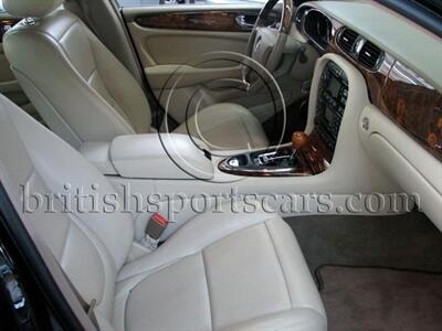 2004 Jaguar XJ 8   - Photo 22 - San Luis Obispo, CA 93401