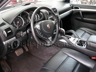 2004 Porsche Cayenne Turbo   - Photo 14 - San Luis Obispo, CA 93401