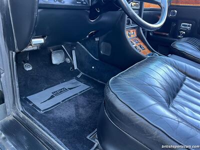 1987 Rolls-Royce Corniche   - Photo 33 - San Luis Obispo, CA 93401