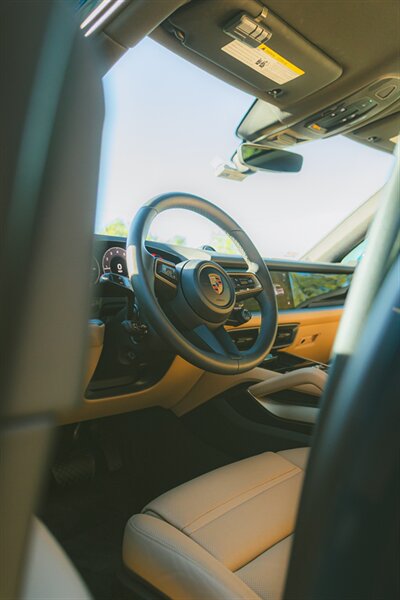 2025 Porsche Cayenne Coupe - Photo 32 - Indianapolis, IN 46268