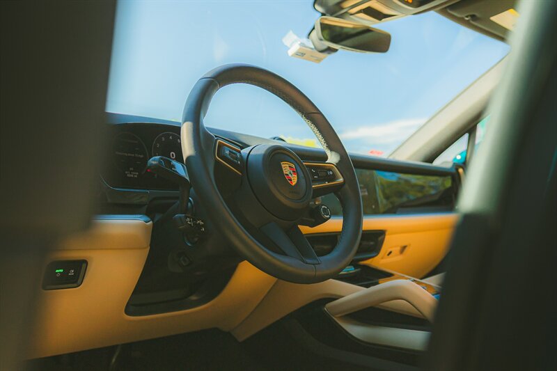 2025 Porsche Cayenne Coupe - Photo 33 - Indianapolis, IN 46268