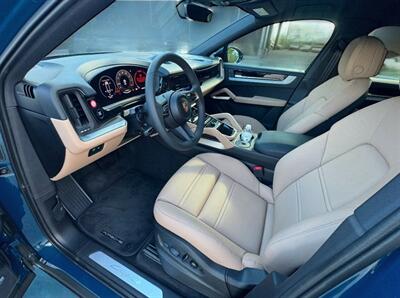 2025 Porsche Cayenne Coupe   - Photo 3 - Indianapolis, IN 46268