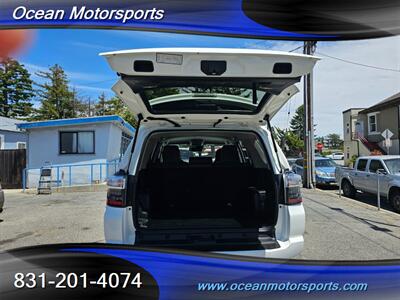 2021 Toyota 4Runner SR5 Premium   - Photo 16 - Santa Cruz, CA 95060