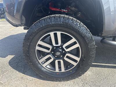 2017 Toyota Tacoma SR5 V6   - Photo 18 - Dallas, TX 75247