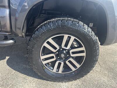 2017 Toyota Tacoma SR5 V6   - Photo 19 - Dallas, TX 75247