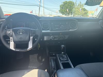 2017 Toyota Tacoma SR5 V6   - Photo 16 - Dallas, TX 75247