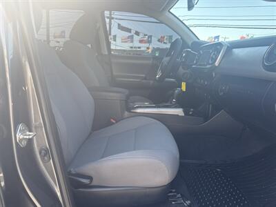 2017 Toyota Tacoma SR5 V6   - Photo 11 - Dallas, TX 75247