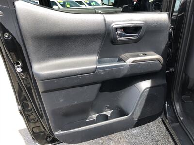 2017 Toyota Tacoma TRD Off-Road   - Photo 29 - Dallas, TX 75247