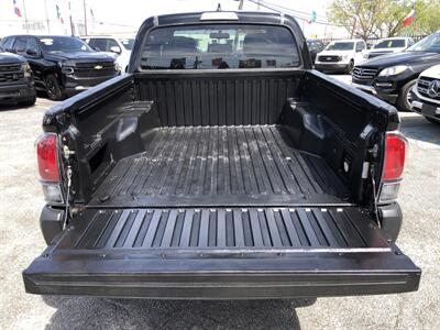 2017 Toyota Tacoma TRD Off-Road   - Photo 10 - Dallas, TX 75247