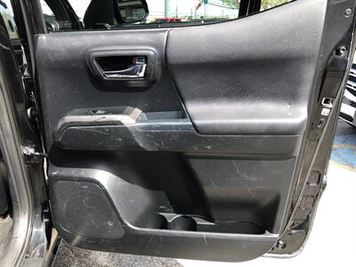 2017 Toyota Tacoma TRD Off-Road   - Photo 38 - Dallas, TX 75247