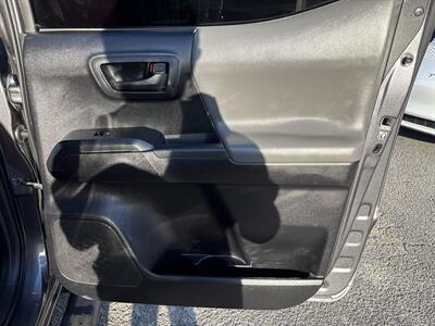 2019 Toyota Tacoma SR   - Photo 34 - Dallas, TX 75247