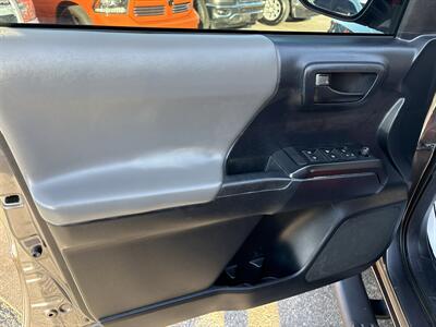 2019 Toyota Tacoma SR   - Photo 17 - Dallas, TX 75247