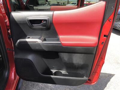 2022 Toyota Tacoma SR5   - Photo 36 - Dallas, TX 75247