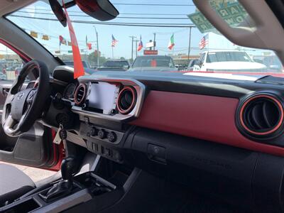 2022 Toyota Tacoma SR5   - Photo 34 - Dallas, TX 75247