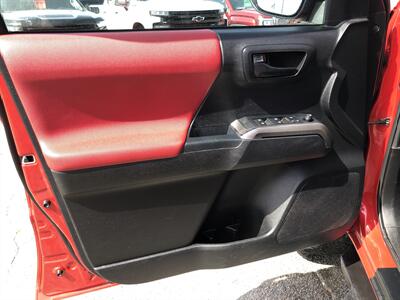 2022 Toyota Tacoma SR5   - Photo 23 - Dallas, TX 75247