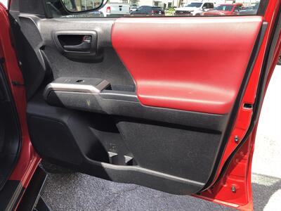 2022 Toyota Tacoma SR5   - Photo 31 - Dallas, TX 75247