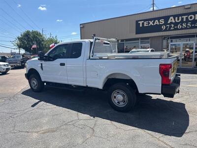 2017 Ford F-250 XL   - Photo 4 - Dallas, TX 75247