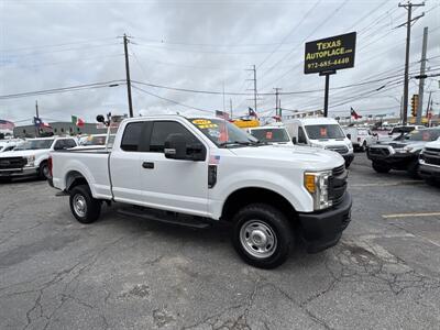 2017 Ford F-250 XL   - Photo 13 - Dallas, TX 75247