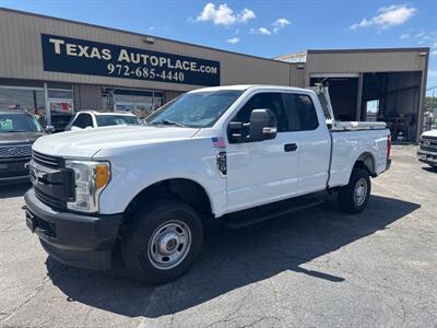 2017 Ford F-250 XL   - Photo 2 - Dallas, TX 75247