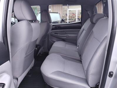2015 Toyota Tacoma V6   - Photo 16 - Dallas, TX 75247