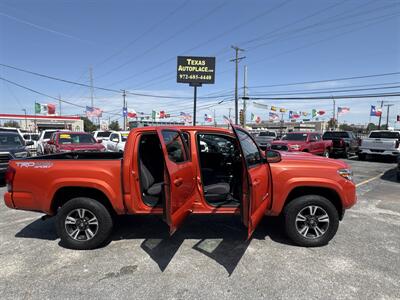 2017 Toyota Tacoma TRD Sport   - Photo 8 - Dallas, TX 75247