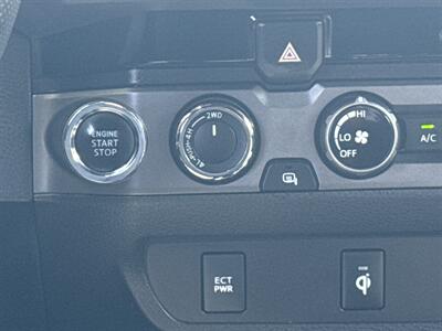 2017 Toyota Tacoma TRD Sport   - Photo 15 - Dallas, TX 75247