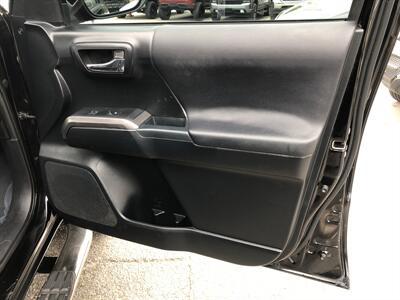 2016 Toyota Tacoma TRD Sport   - Photo 25 - Dallas, TX 75247