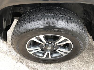 2016 Toyota Tacoma TRD Sport   - Photo 33 - Dallas, TX 75247