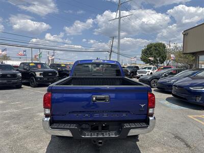 2022 Toyota Tacoma SR5 V6   - Photo 6 - Dallas, TX 75247