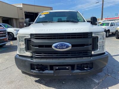 2018 Ford F-250 XL   - Photo 2 - Dallas, TX 75247