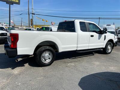 2018 Ford F-250 XL   - Photo 10 - Dallas, TX 75247