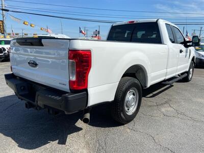 2018 Ford F-250 XL   - Photo 11 - Dallas, TX 75247