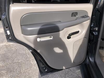 2003 GMC Yukon SLE - Photo 16 - Dallas, TX 75247
