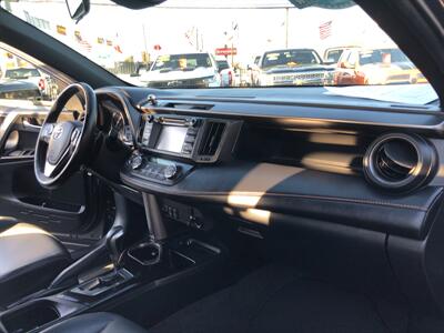 2017 Toyota RAV4 SE   - Photo 46 - Dallas, TX 75247