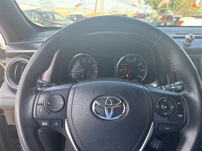 2017 Toyota RAV4 SE   - Photo 9 - Dallas, TX 75247