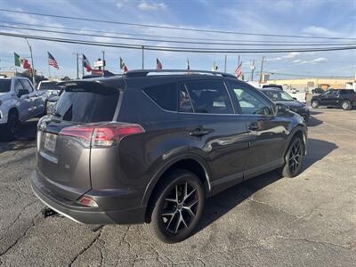 2017 Toyota RAV4 SE   - Photo 5 - Dallas, TX 75247